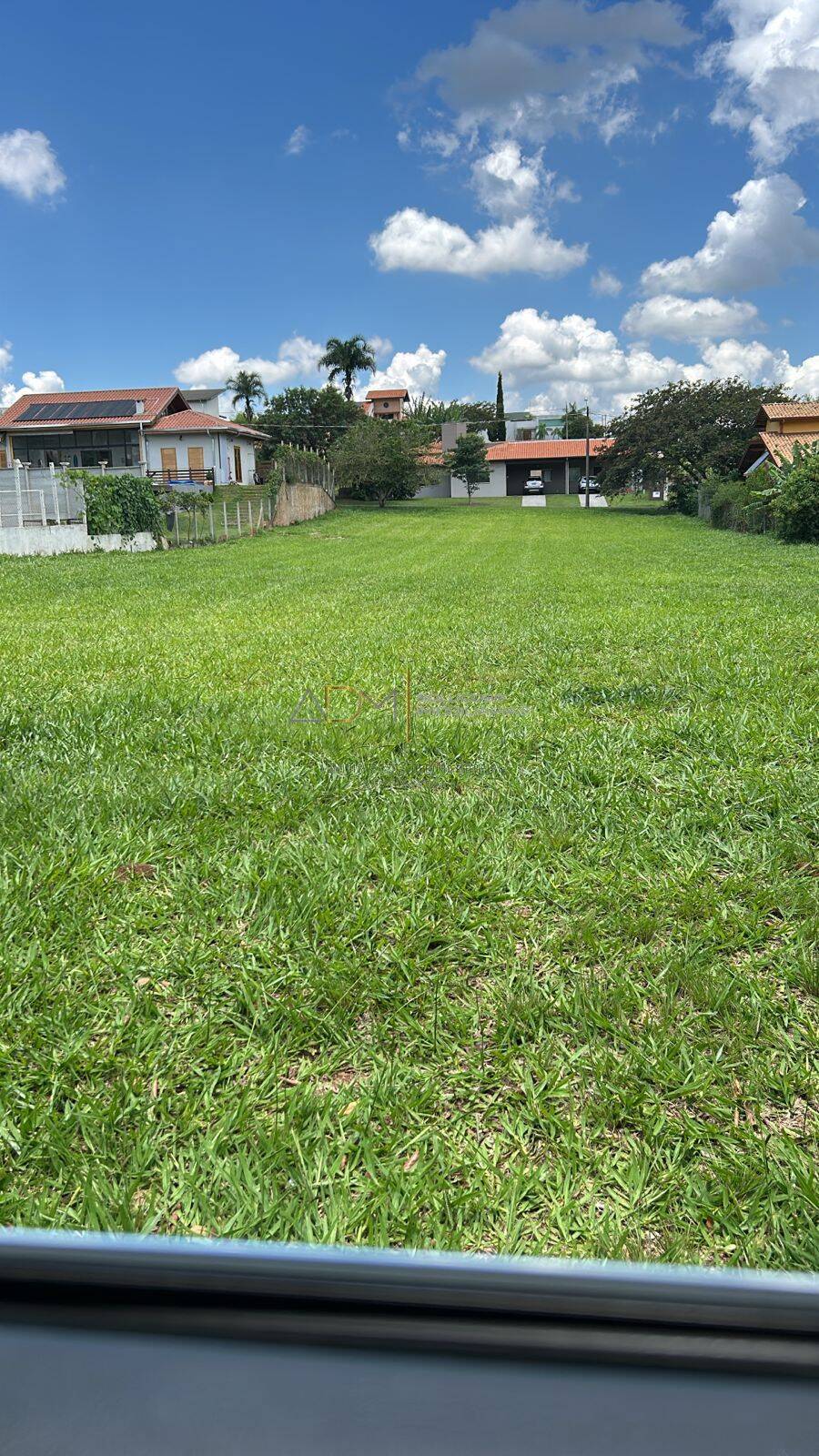 Terreno plano no Resd. Parque Laguna em Botucatu-SP