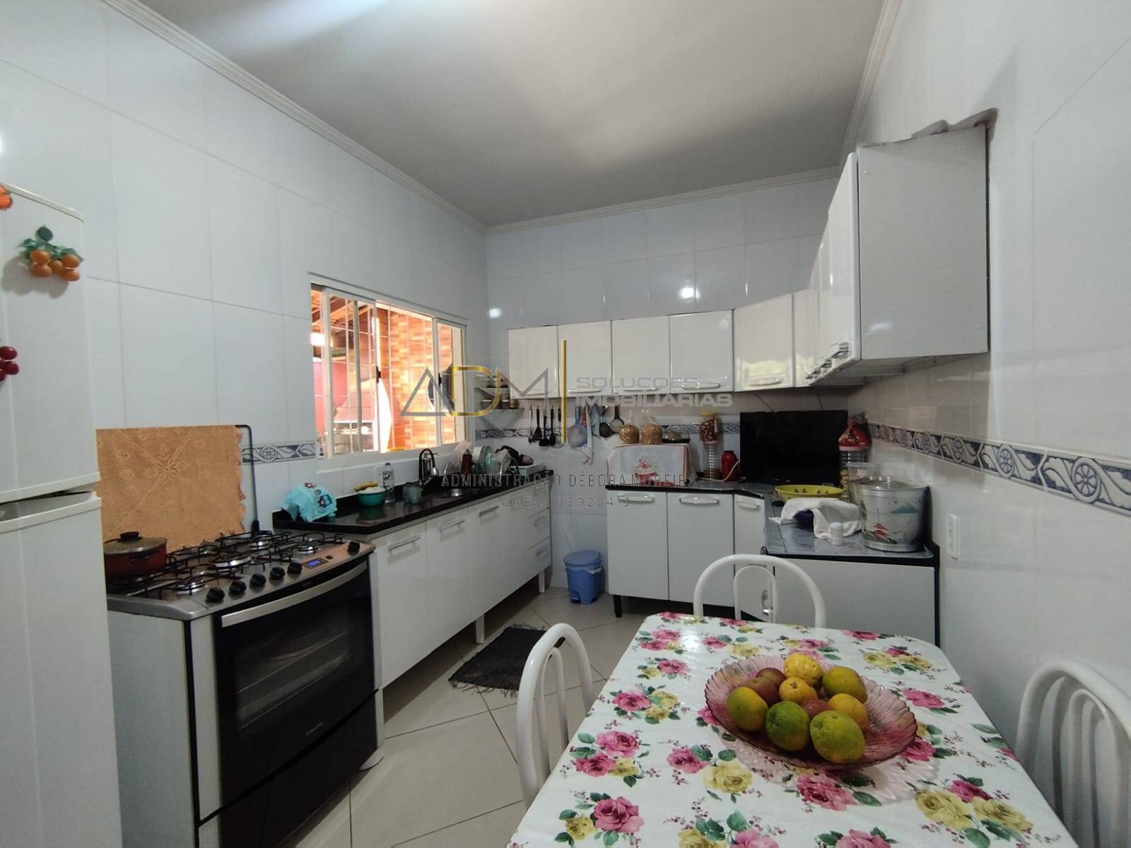 Casa com 4 dorms. e escritório perto do Atacadão em Botucatu-SP