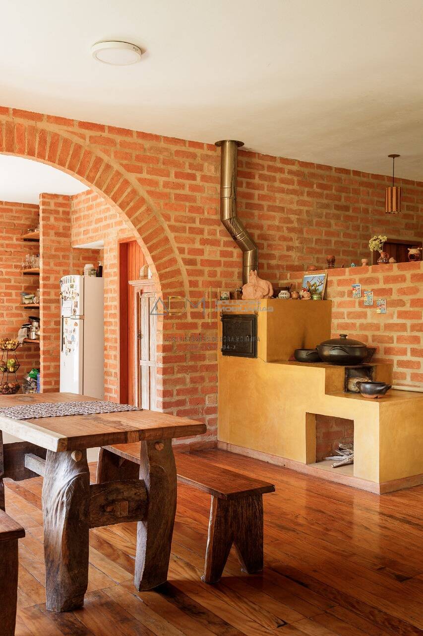 Casa no condomínio Santa Rita, no nobre bairro Demétria em Botucatu-SP